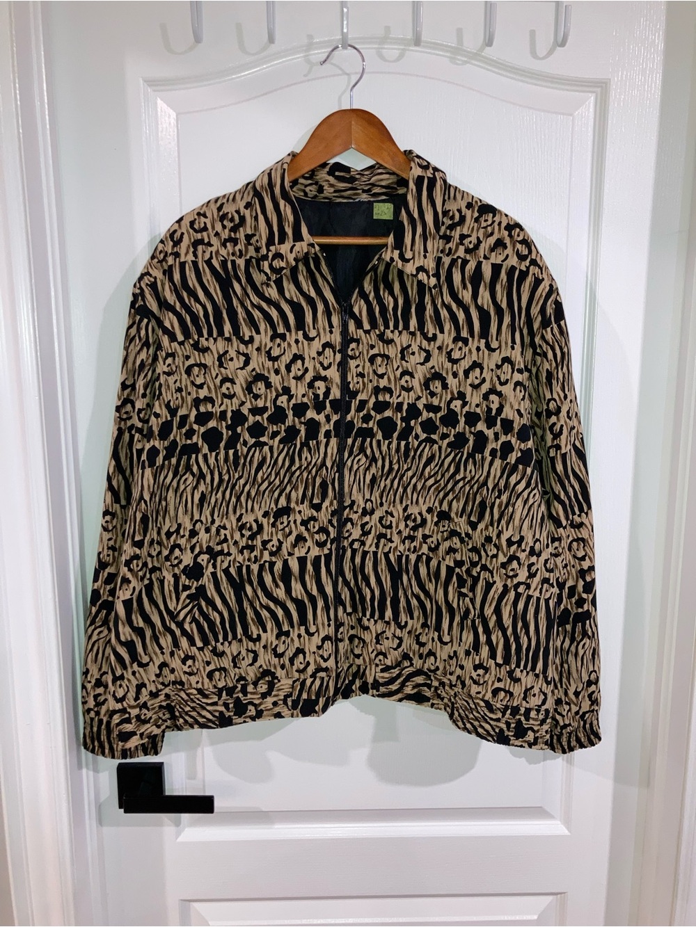 Vintage Alia Brown & Black Animal Print Lightweight Jacket - size 2XL?
